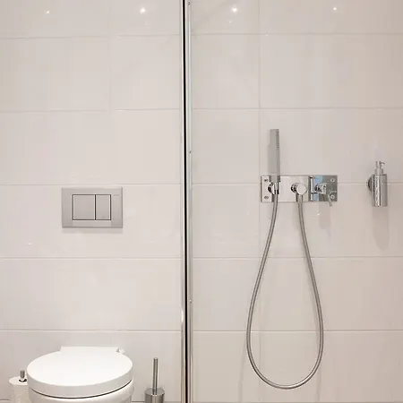 מלון Fletcher Hotel-restaurant Duinzicht 4*