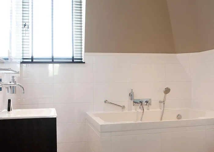 Fletcher Hotel-restaurant Duinzicht Otel 4*