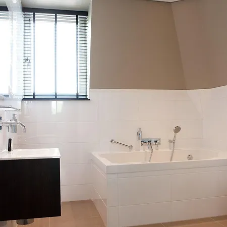 Fletcher Hotel-restaurant Duinzicht מלון 4*